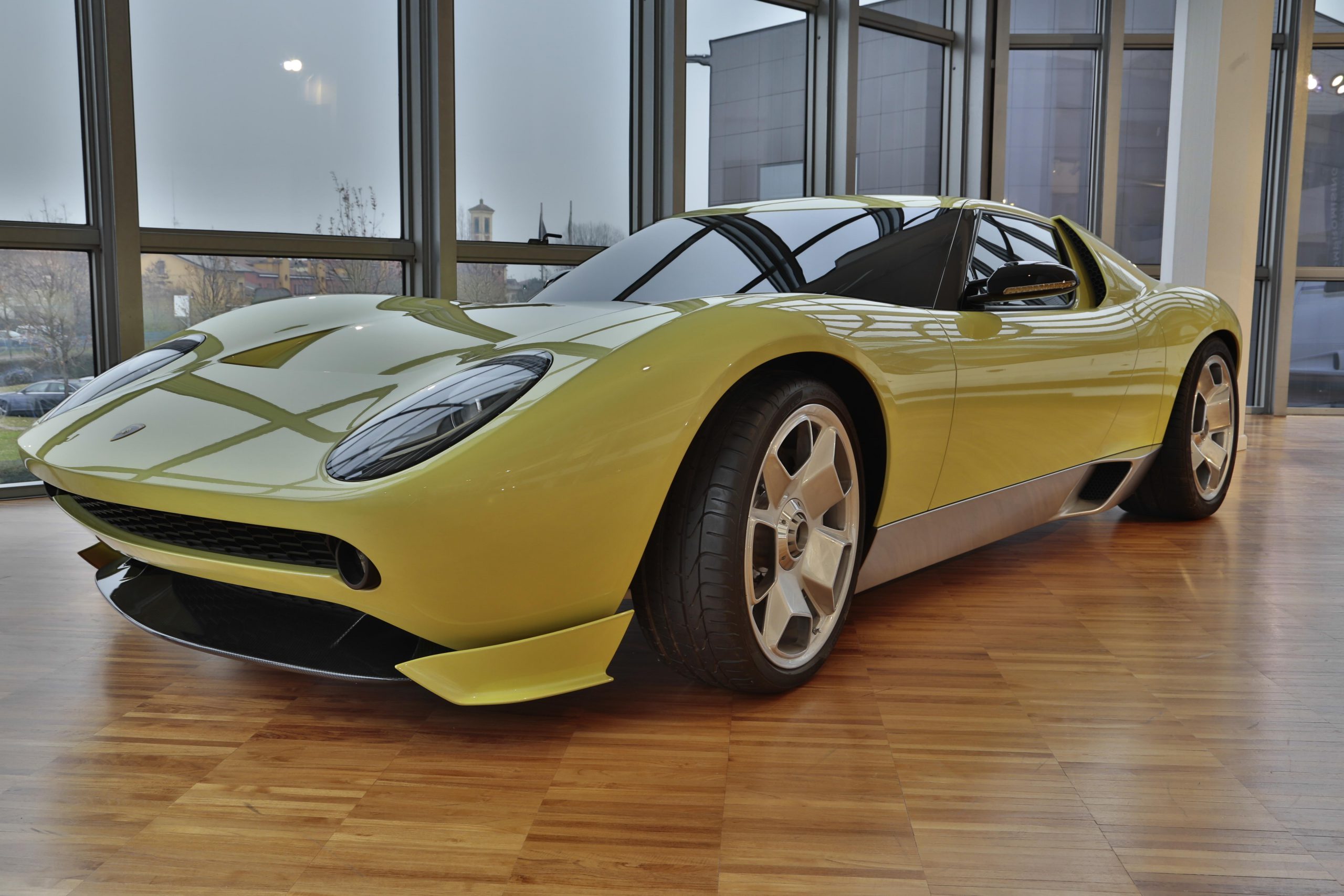 60 năm Automobili Lamborghini: Những mẫu xe theo dòng thời gian (Phần 1)