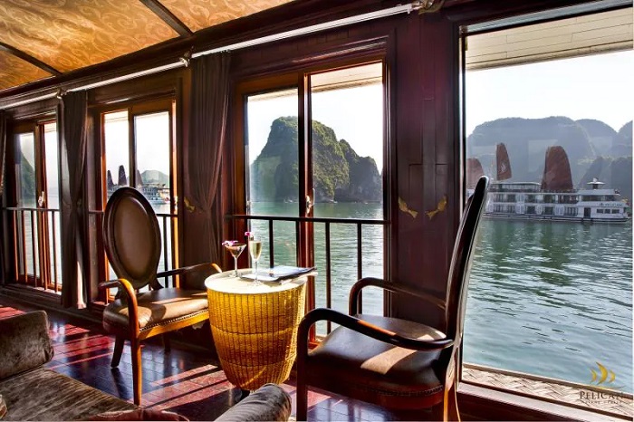 Nội thất tinh tế trên tàu Pelican Hạ Long. Ảnh: Halong Bay Cruises