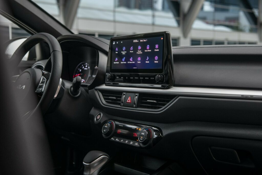 Kia Forte mới giá từ 21.000 USD