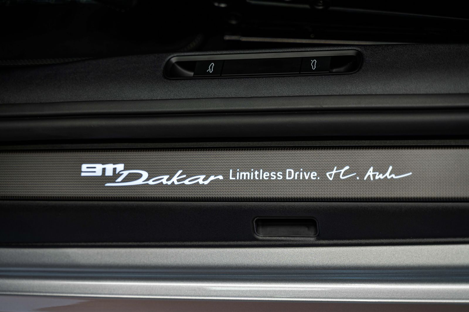Porsche 911 Dakar