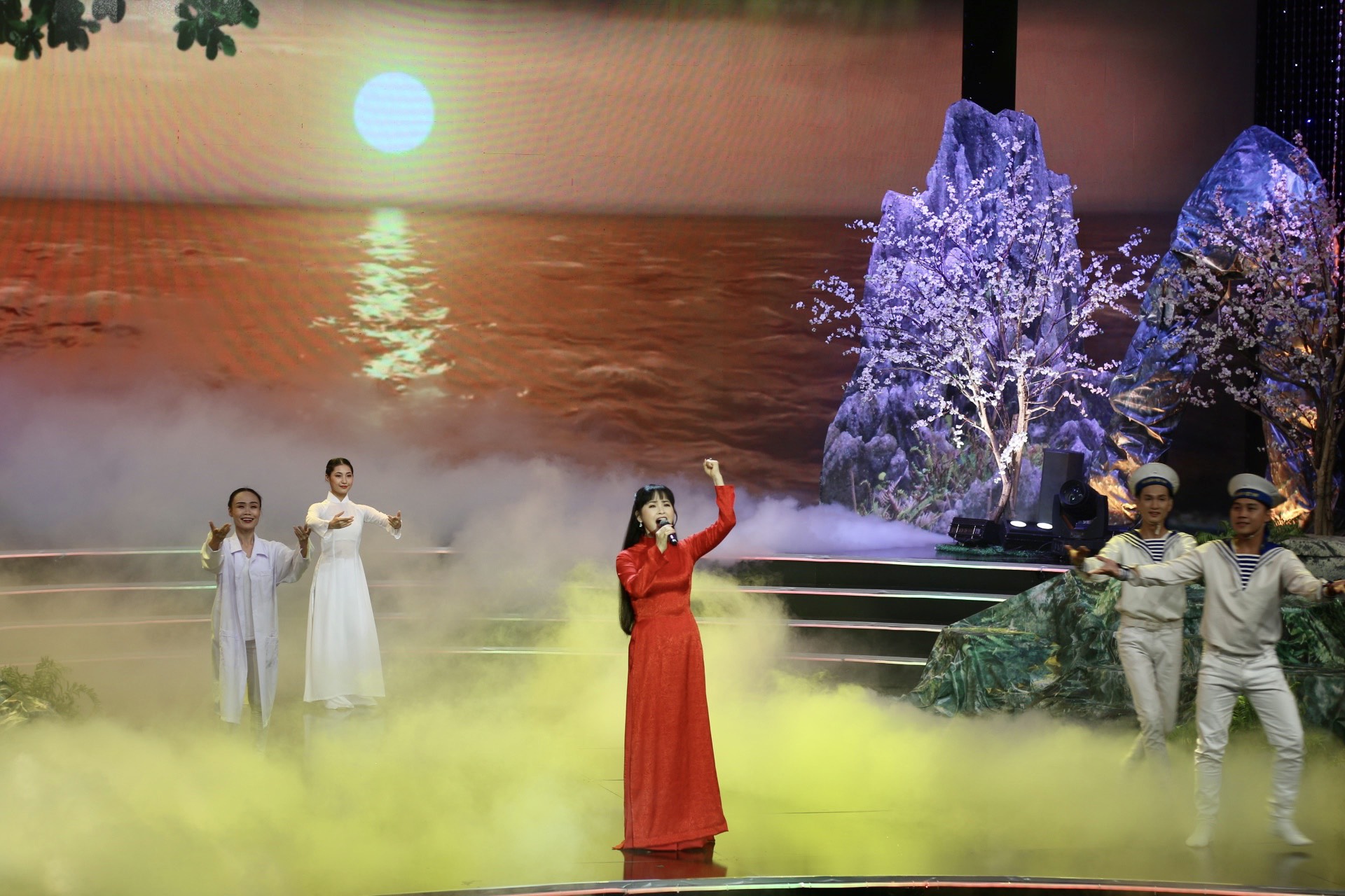 ca sĩ Trang Nhung
