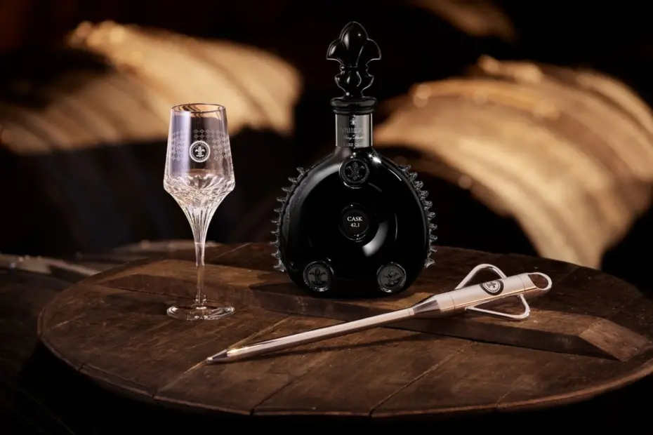 Cho chúng ta: Chỉ 775 chai LOUIS XIII Cognac Rare Cask 42.1