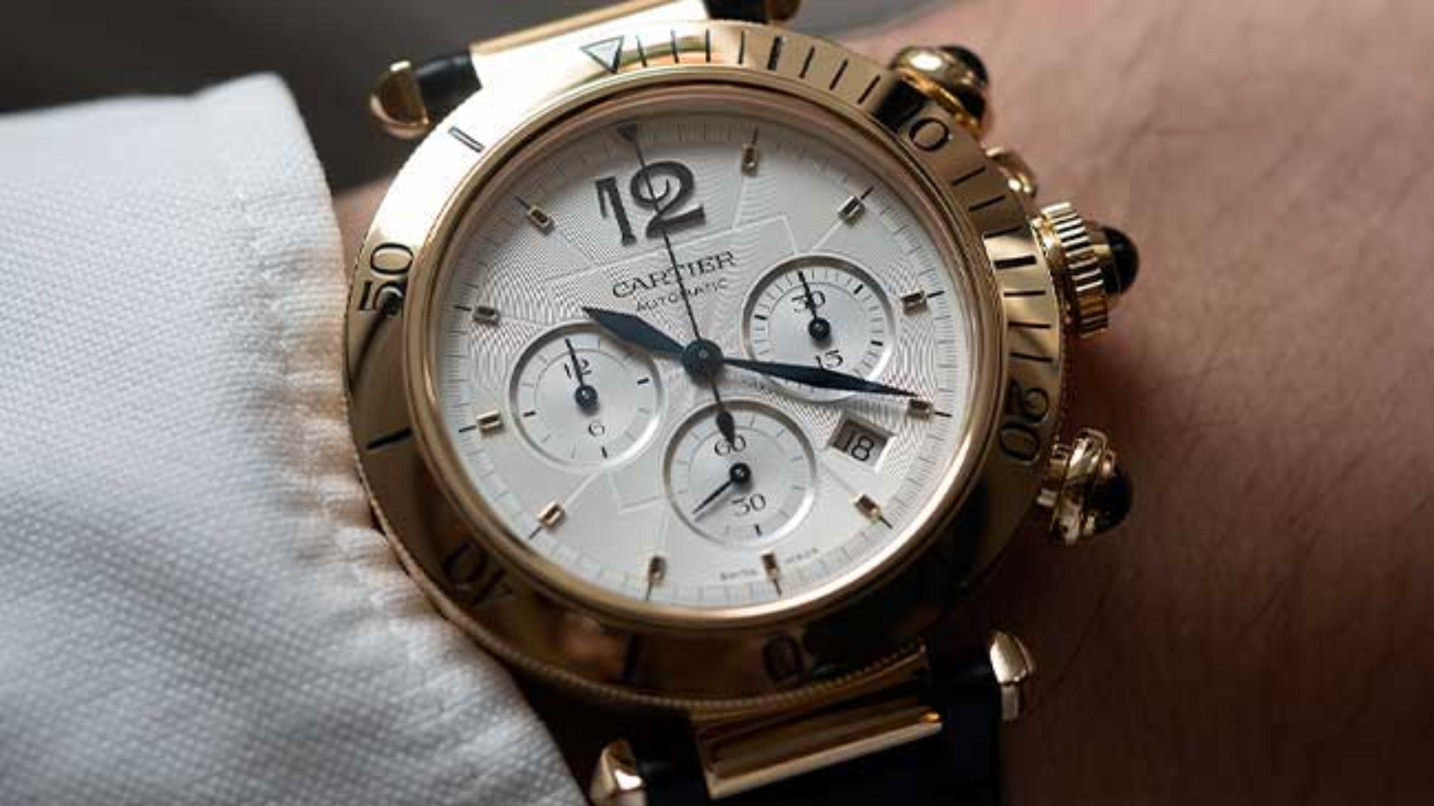 Khám phá những chiếc đồng hồ vượt thời gian của Cartier