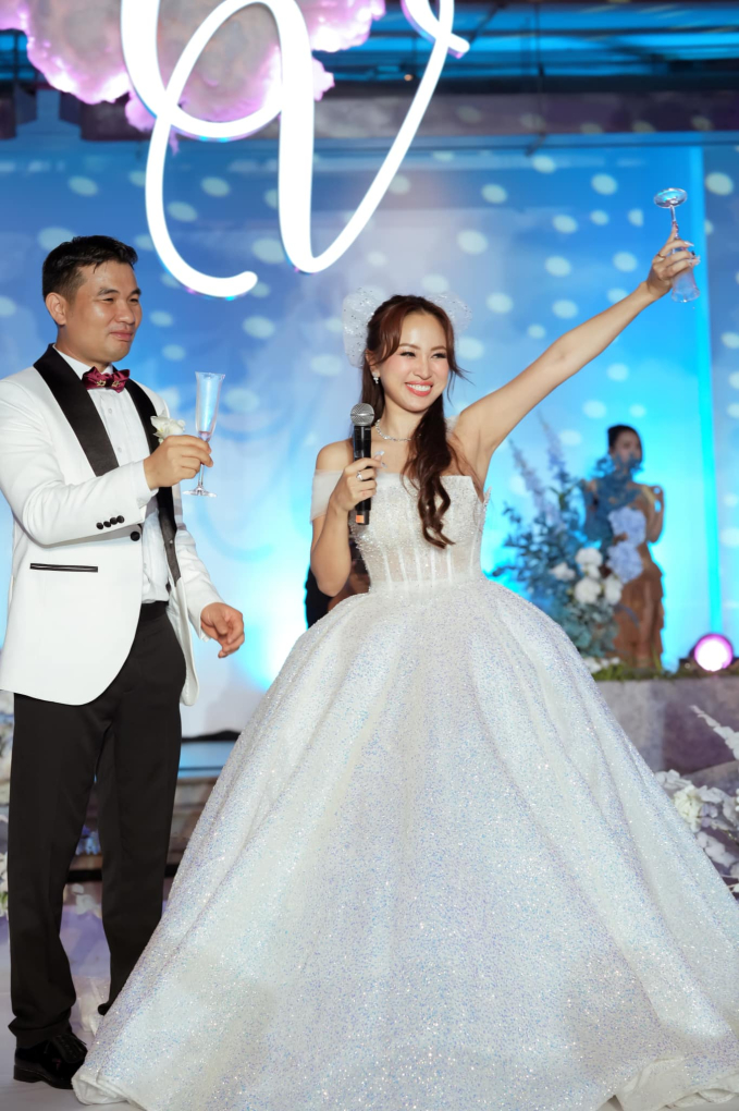 Đám cưới Vân Hugo
