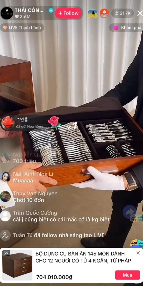 Livestream bán hàng "quý tộc" của NTK Thái Công