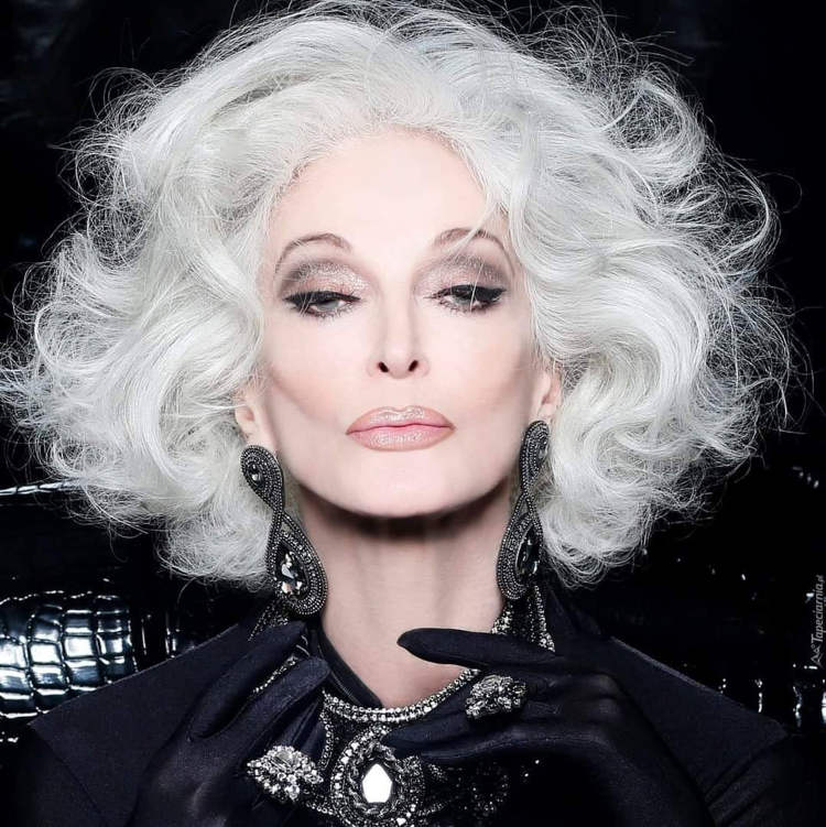 siêu mẫu Carmen Dell'Orefice
