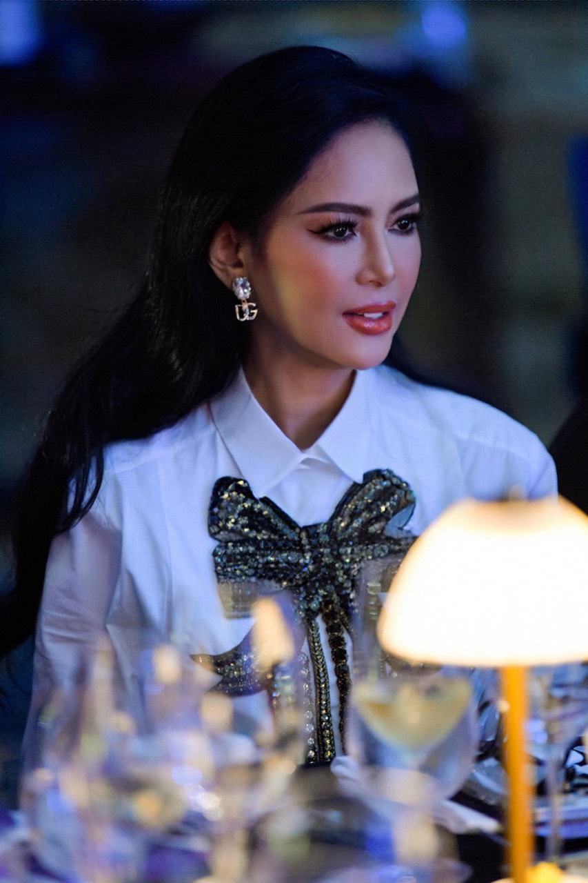 Doanh nhân Lê Hồng Thuỷ Tiên cuốn hút trong mọi khoảnh khắc tại Đẹp Awards 2023