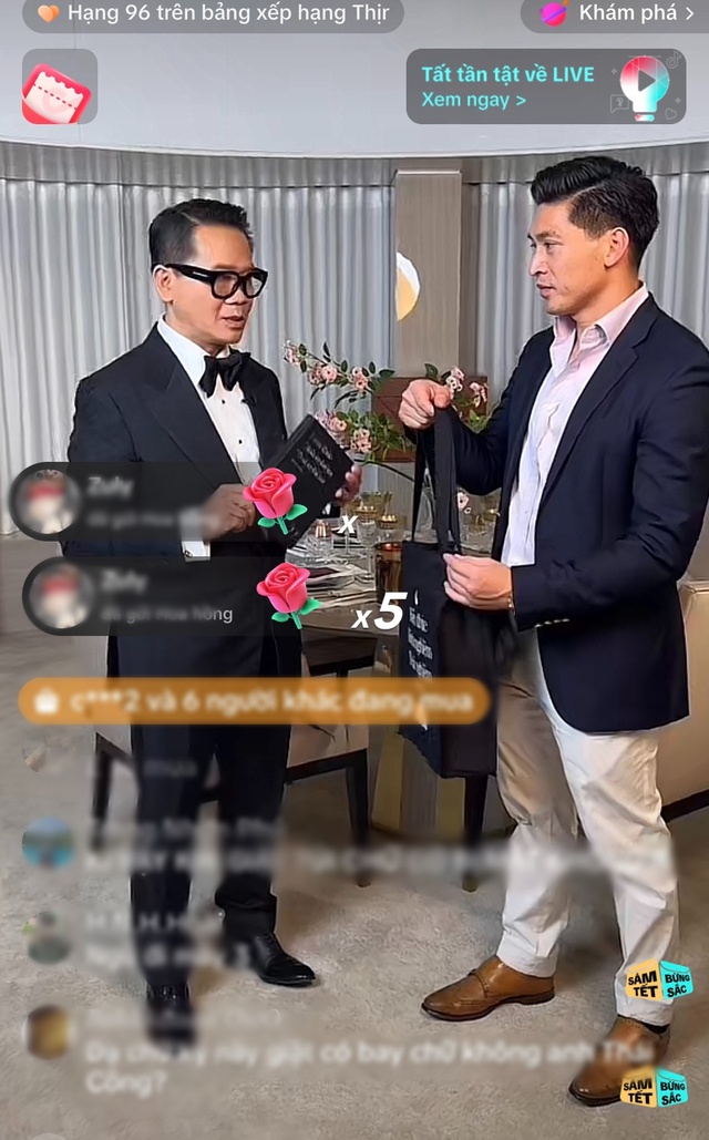 Chuyện tình của NTK Thái Công và CEO kém 17 tuổi
