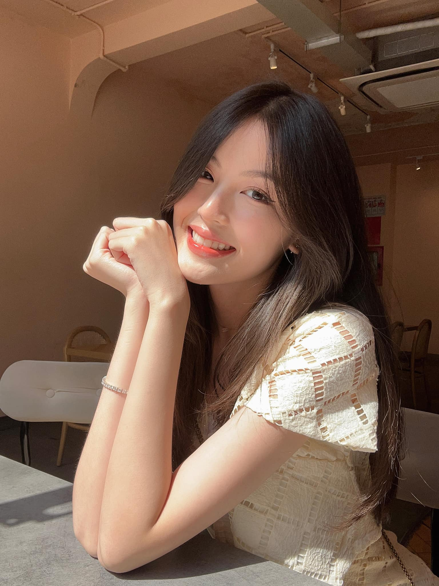 HIEUTHUHAI và Tăng Mỹ Hàn với tin đồn bị soi dùng đồ đôi