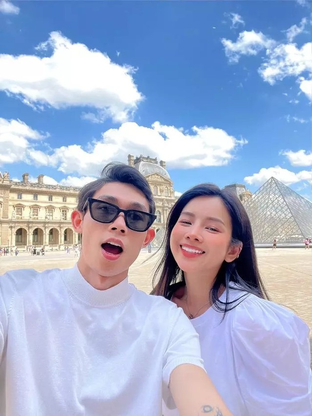 Hồng Thanh và Mie chia tay gây chú ý với visual lạ