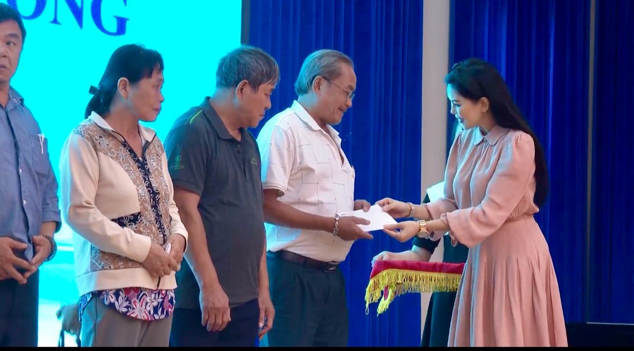 Lê Hồng Thuỷ Tiên
