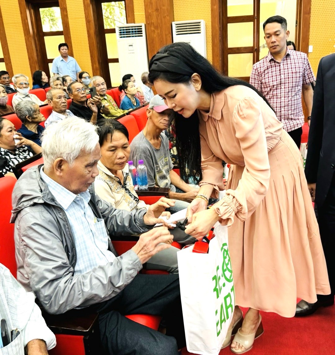 Lê Hồng Thuỷ Tiên