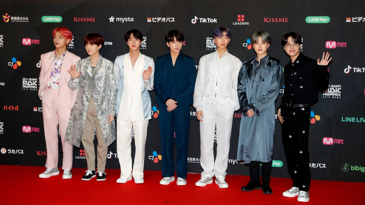 Đi sâu vào khám phá thời trang phối hợp của nhóm nhạc BTS