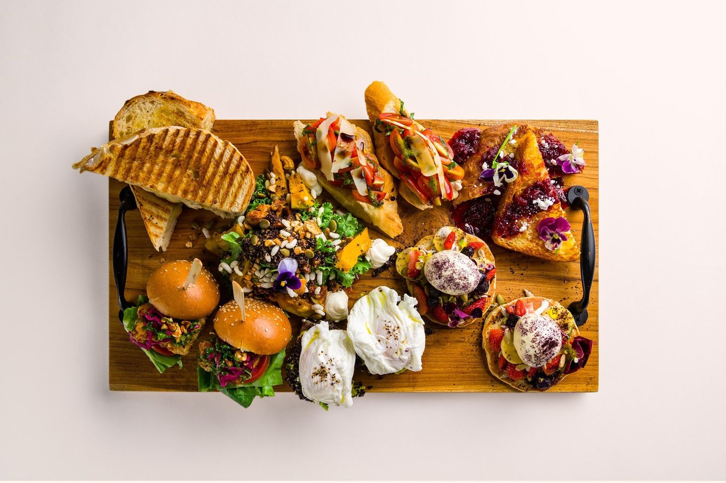 Dạo quanh Thảo Điền thưởng thức brunch
