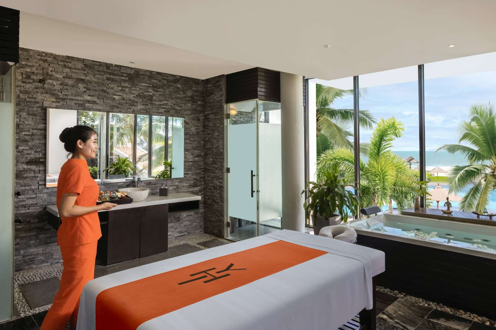 Chào Tết 2024 tại Meliá Danang Beach Resort