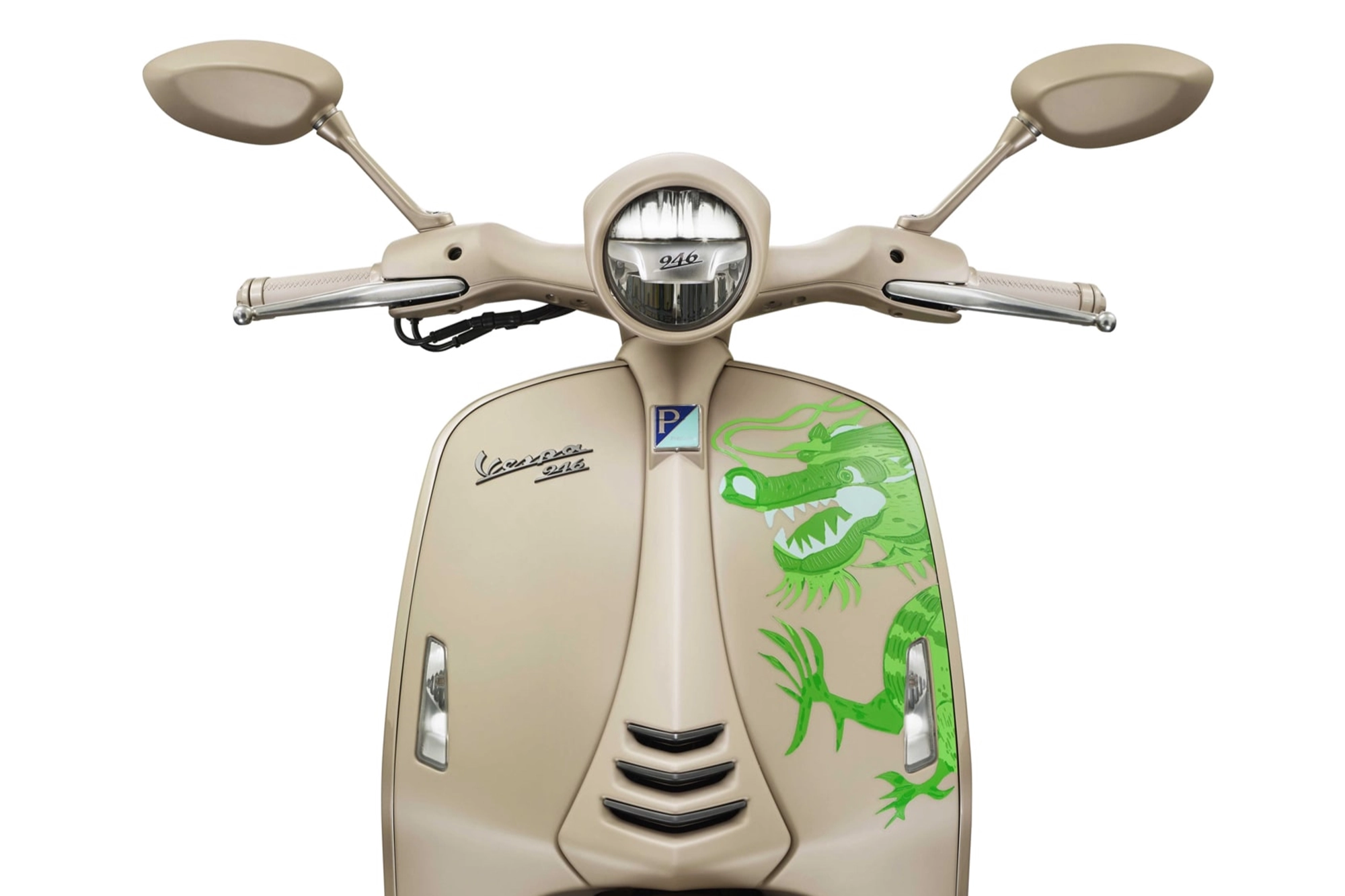 Vespa 946 Dragon bản đặc biệt về Việt Nam sau Tết