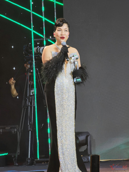 Văn Mai Hương và Hà Anh Tuấn đại thắng làn sóng xanh 2023