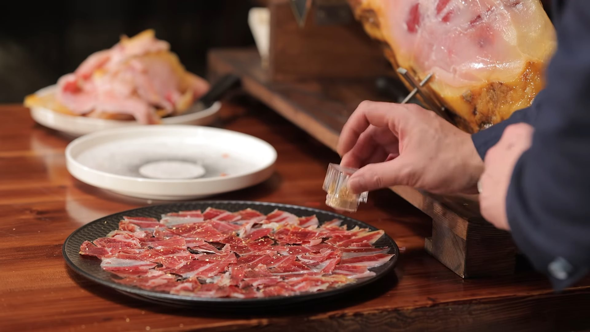 đùi heo muối Iberico