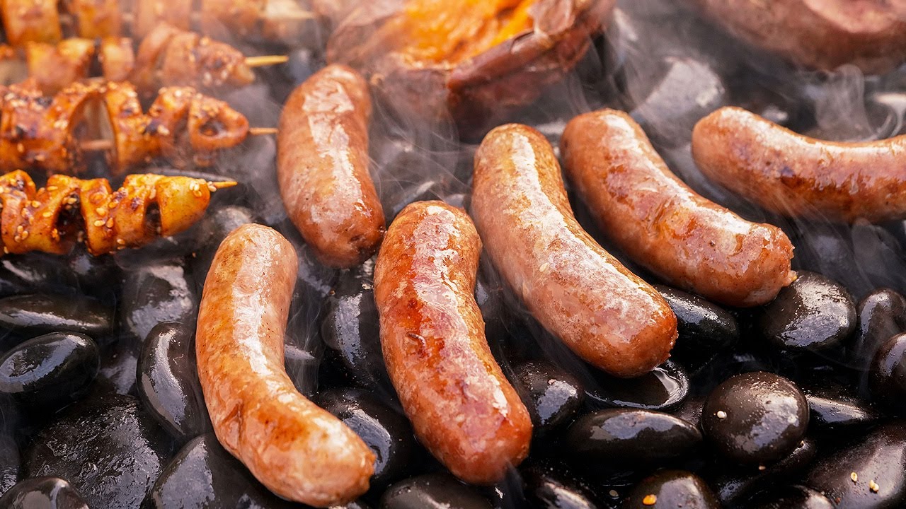 Lạp xưởng nướng đá món ăn đang làm giới trẻ mê mẩn