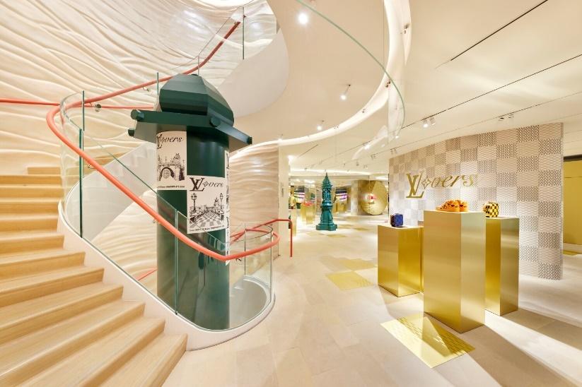 Louis Vuitton khoác áo mới đón chào BST đầu tay của Pharrell Williams