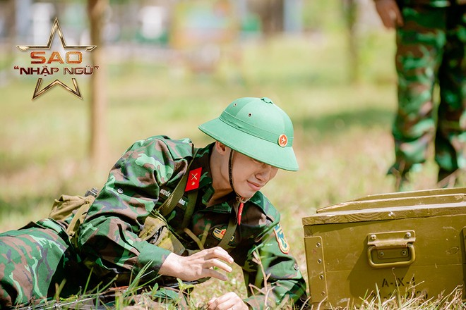 “Sao nhập ngũ 2024”: Lộ “thủ phạm” khiến Mono bật khóc