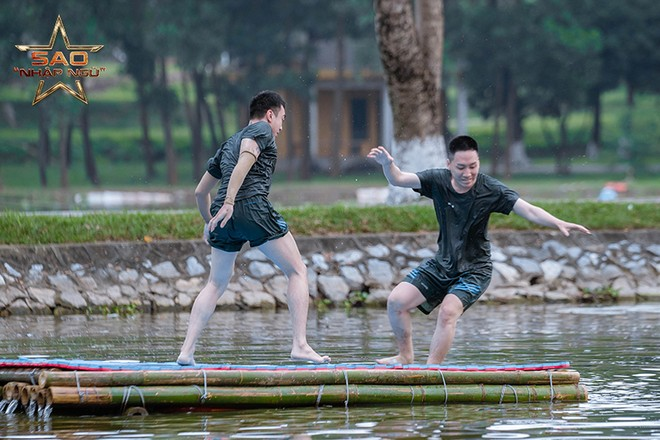 “Sao nhập ngũ 2024”: Lộ “thủ phạm” khiến Mono bật khóc