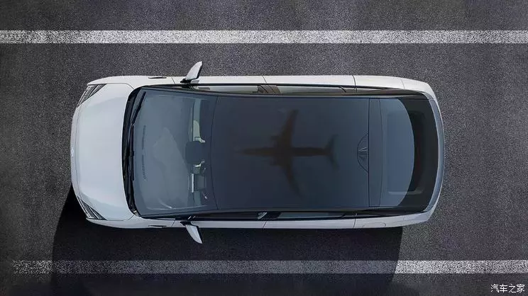 Hình ảnh chính thức của Geexiang AIR, mẫu xe đầu tiên của Geely Auto được phát hành