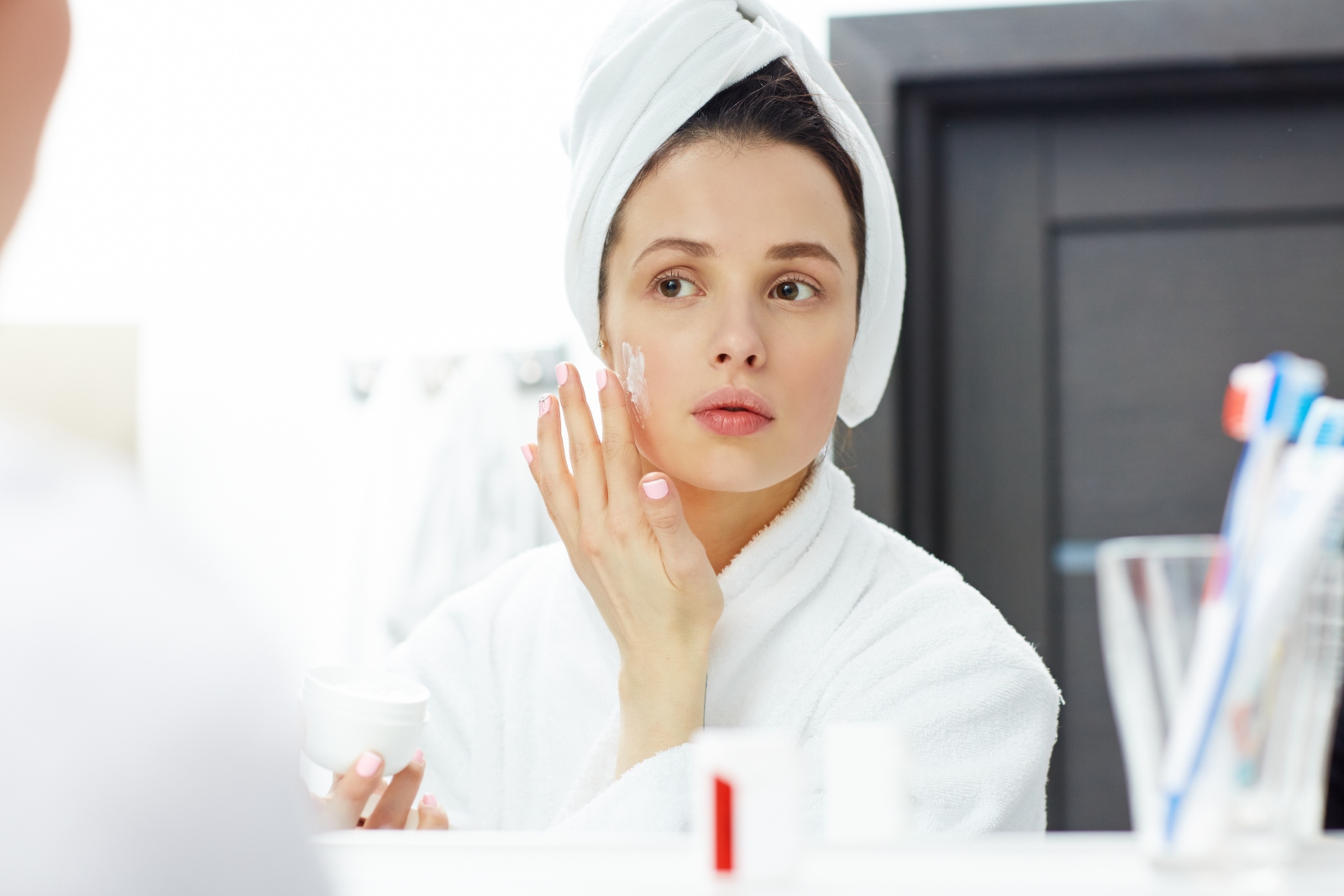 Chăm da đón năm mới: Từ bỏ những thói quen không tốt cho da