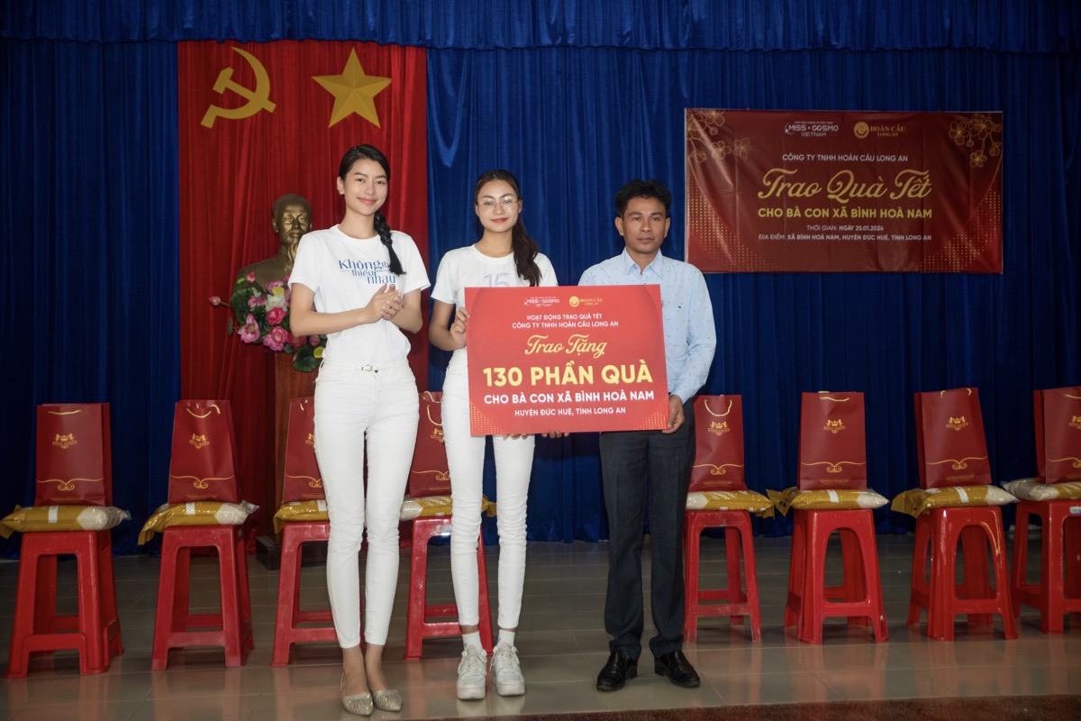Á hậu Hoàng Nhung giản dị tham gia hoạt động thiện nguyện