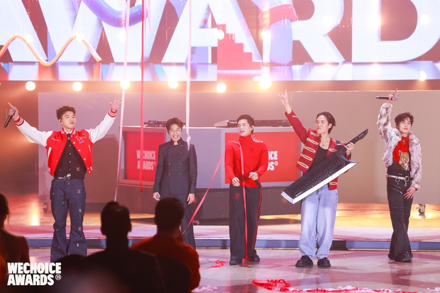 Khép lại WeChoice Awards 2023 điểm qua những màn trình diễn mãn nhãn