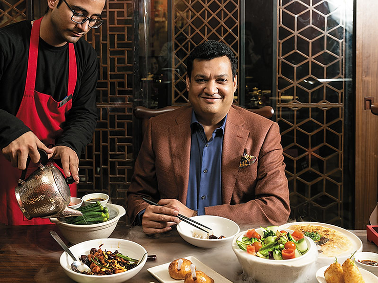 Abhishek Khaitan – người con trai là kỹ sư công nghiệp và có kiến thức về Marketing của ông Lalit Khaitan. Ảnh: Forbes