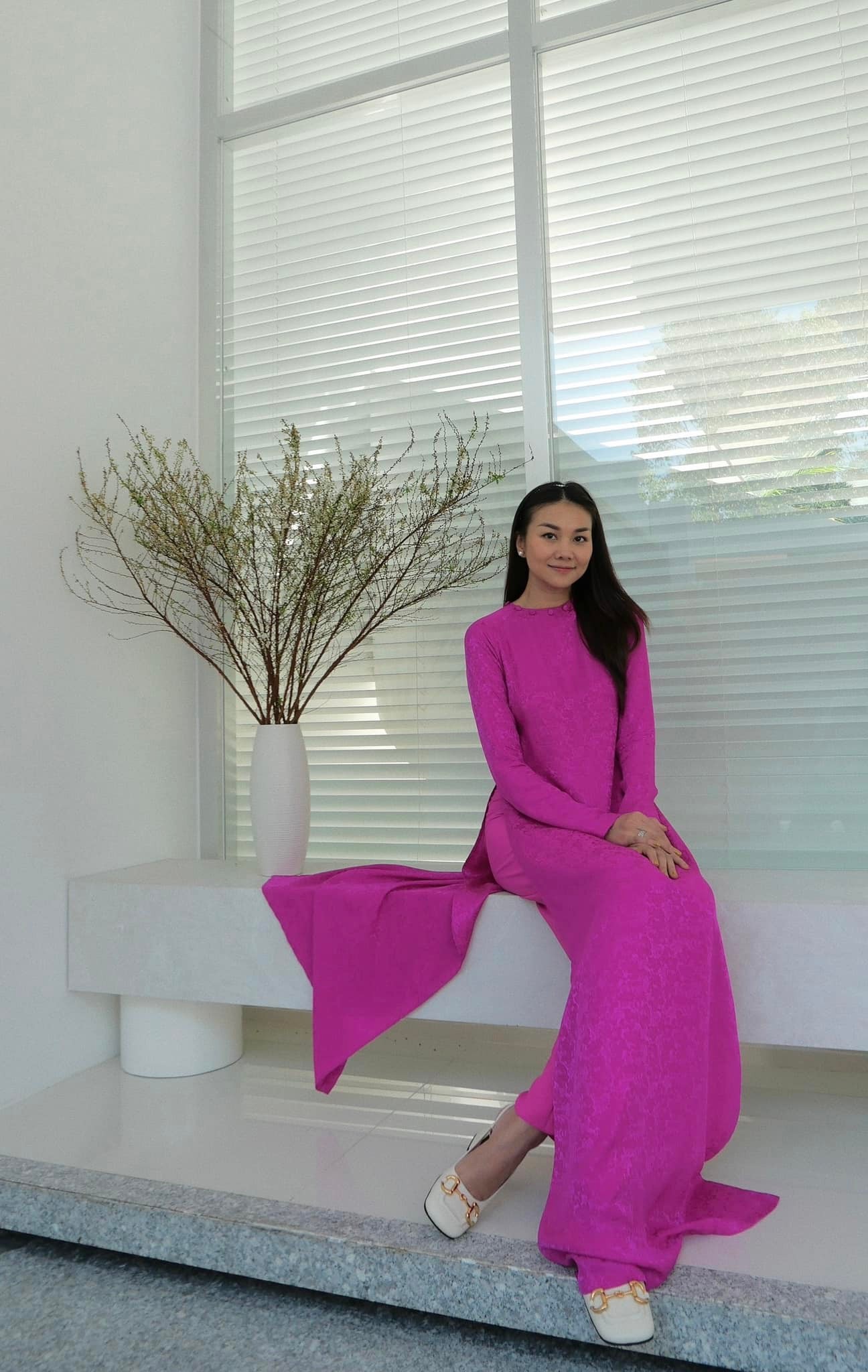 Thanh Hằng diện áo dài Tết