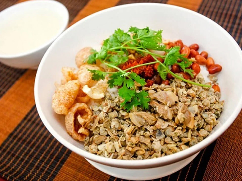 Đặc sản cơm hến Huế nổi tiếng của cố đô Việt Nam