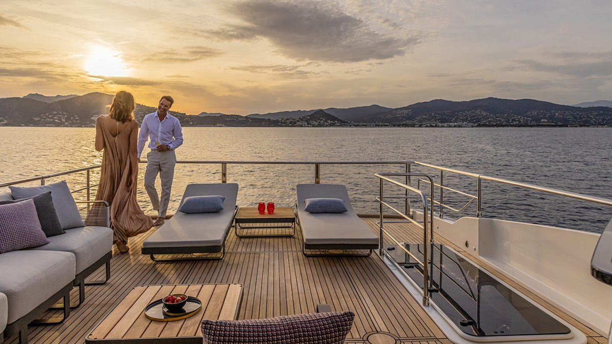Absolute Navetta 75: Ánh dương trên biển