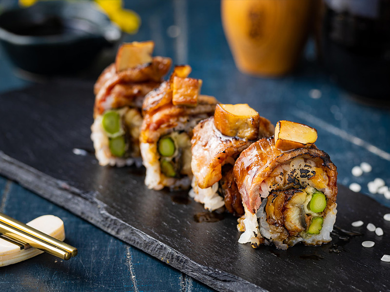 Cùng thưởng thức món sushi hương vị truyền thống Nhật