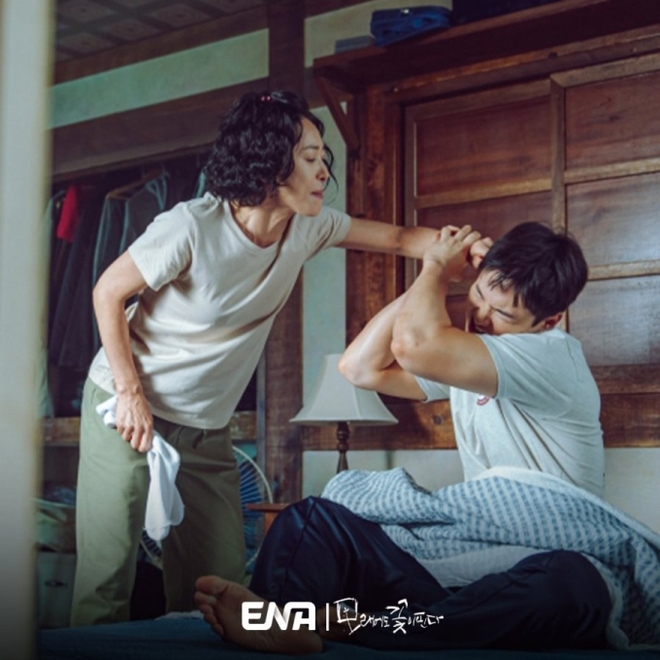 Như Hoa Trên Cát (2023), khán giả chấm 10/10 vì nam chính quá đáng yêu