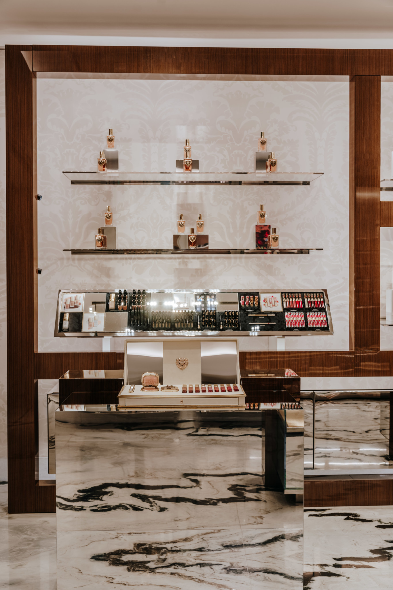 Ra mắt cửa hàng làm đẹp Dolce & Gabbana tại Old Bond Street, London