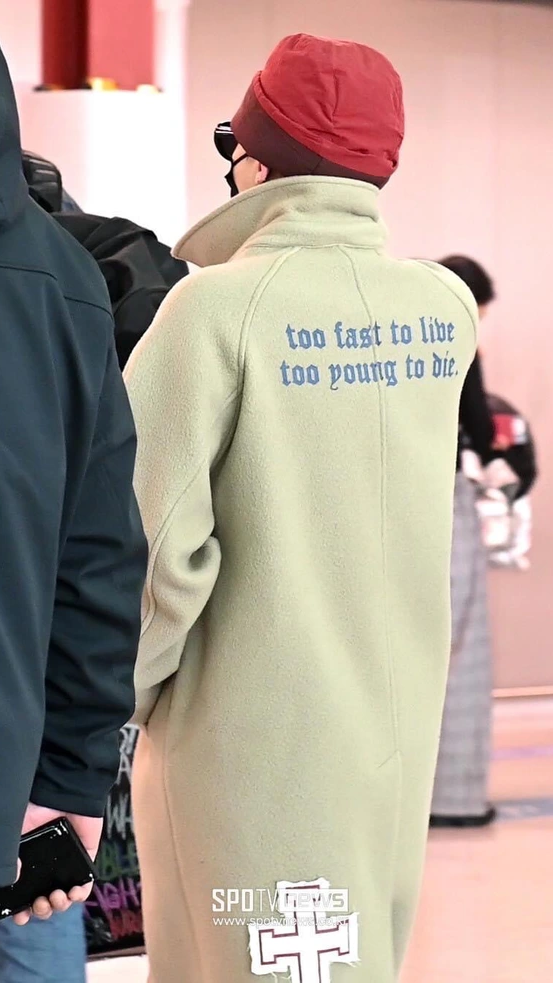 G-Dragon gây chú ý khi sang Mỹ dự triển lãm CES 2024