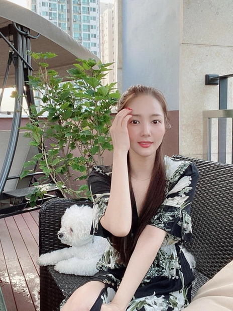 Bên trong căn hộ đắt đỏ, tọa lạc ở khu nhà giàu của Park Min Young