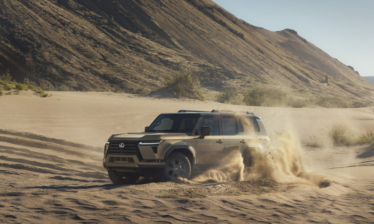 'Mãnh tướng' SUV Lexus GX 2024 hạng sang tái xuất với trái tim tăng áp kép