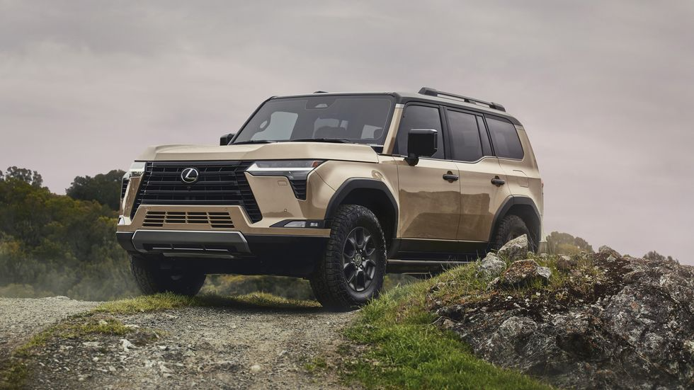 'Mãnh tướng' SUV Lexus GX 2024 hạng sang tái xuất với trái tim tăng áp kép