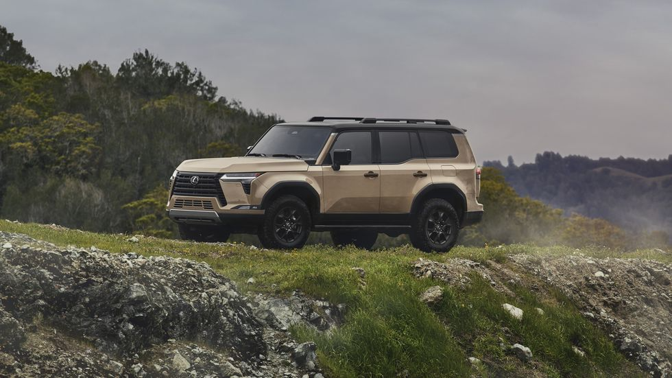 'Mãnh tướng' SUV Lexus GX 2024 hạng sang tái xuất với trái tim tăng áp kép