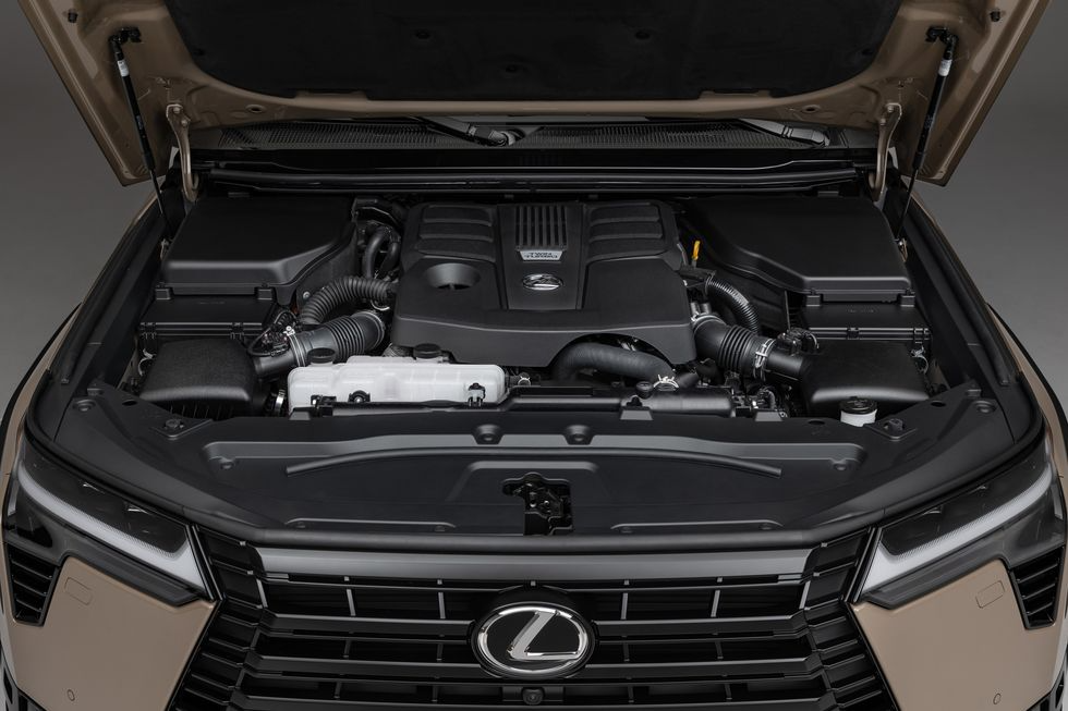 'Mãnh tướng' SUV Lexus GX 2024 hạng sang tái xuất với trái tim tăng áp kép