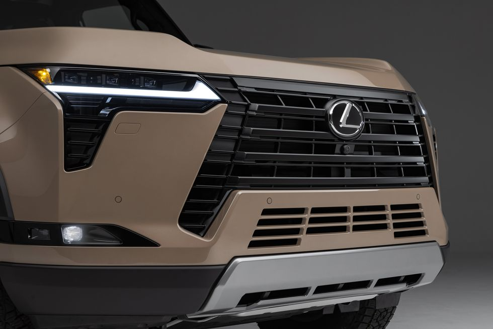 'Mãnh tướng' SUV Lexus GX 2024 hạng sang tái xuất