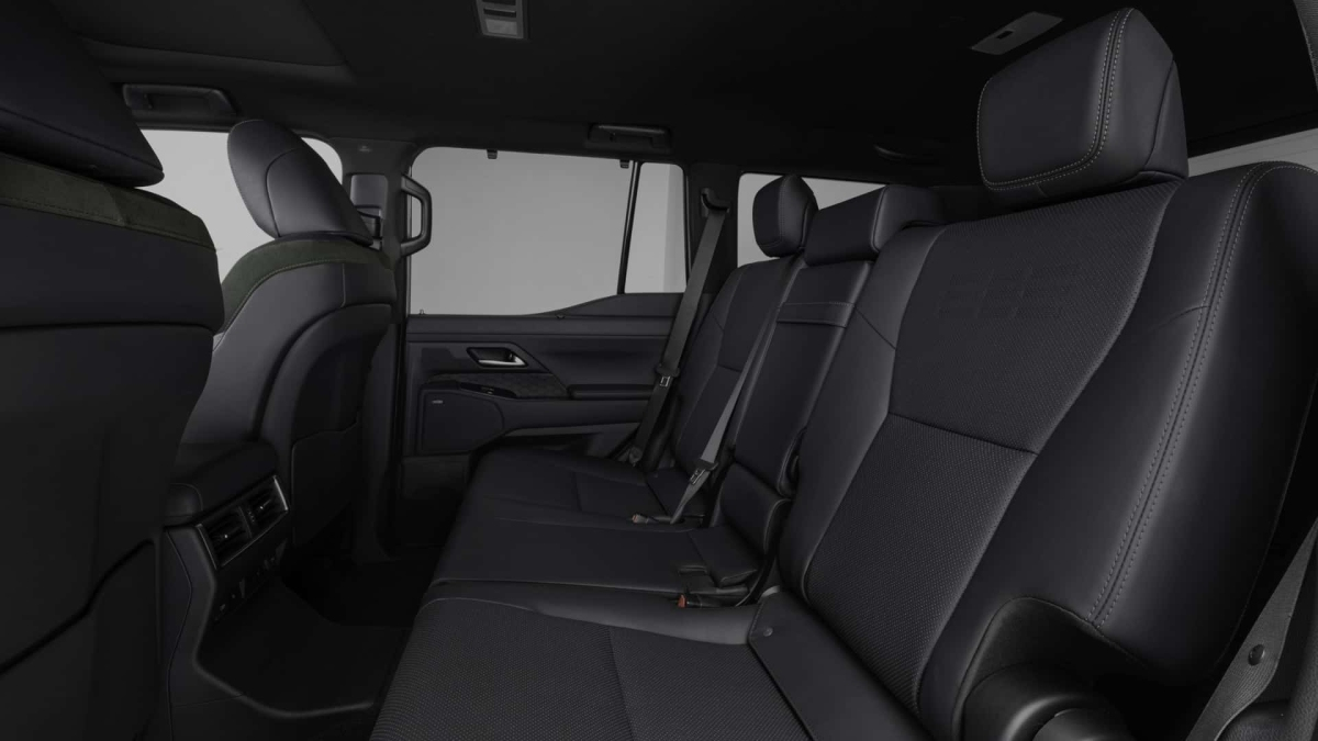'Mãnh tướng' SUV Lexus GX 2024 hạng sang tái xuất với trái tim tăng áp kép