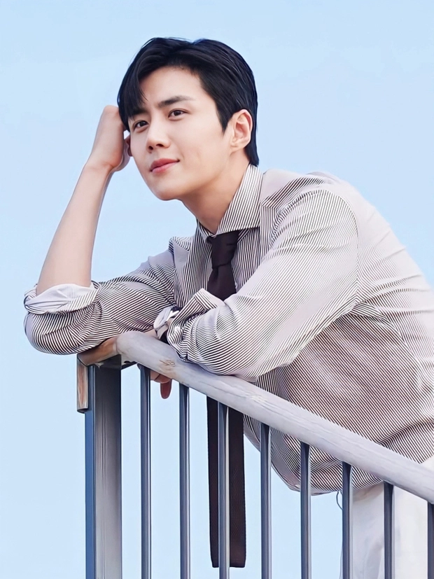 Công bố thời điểm tài tử Kim Seon Ho đến Việt Nam