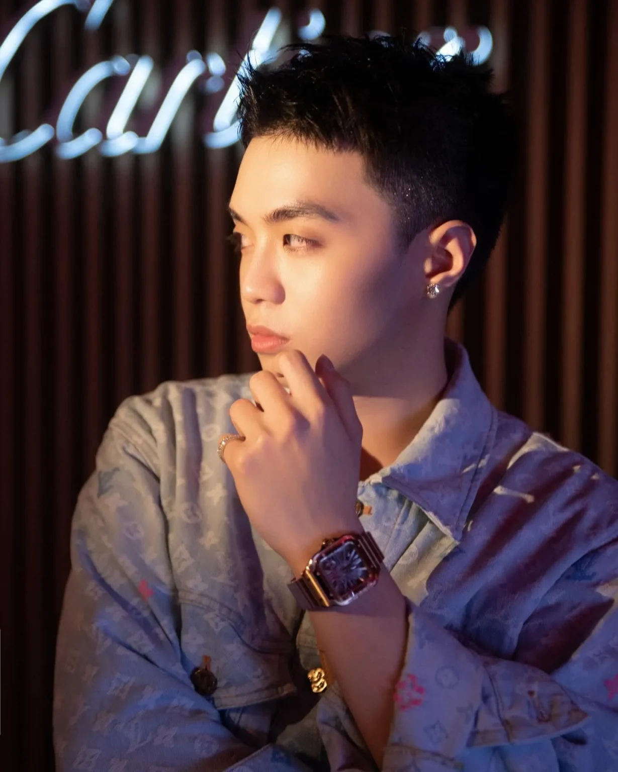 Negav - Thiếu gia làng Rap với bộ sưu tập đồng hồ xa xỉ hơn 50 tỉ đồng