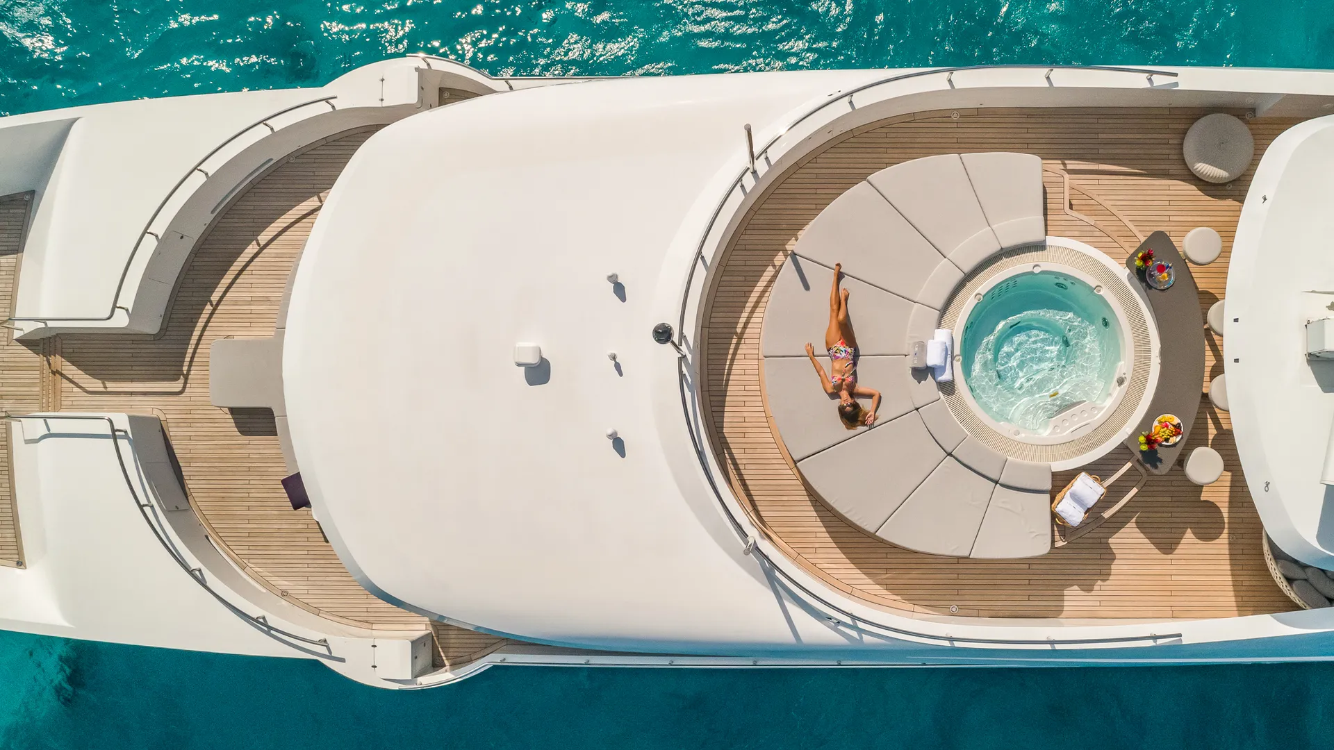 Siêu du thuyền Big Sky 48m từ Oceanfast - Di sản của một thời đại hoàng kim