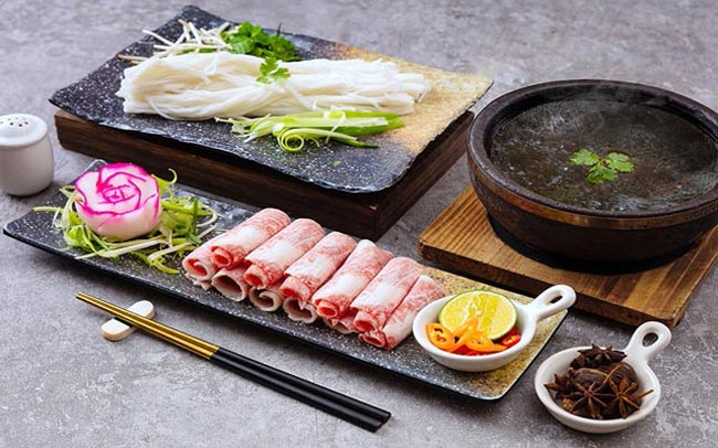 Phở bát đá Hà Nội một trong những món phải thử khi đến với Hà Thành
