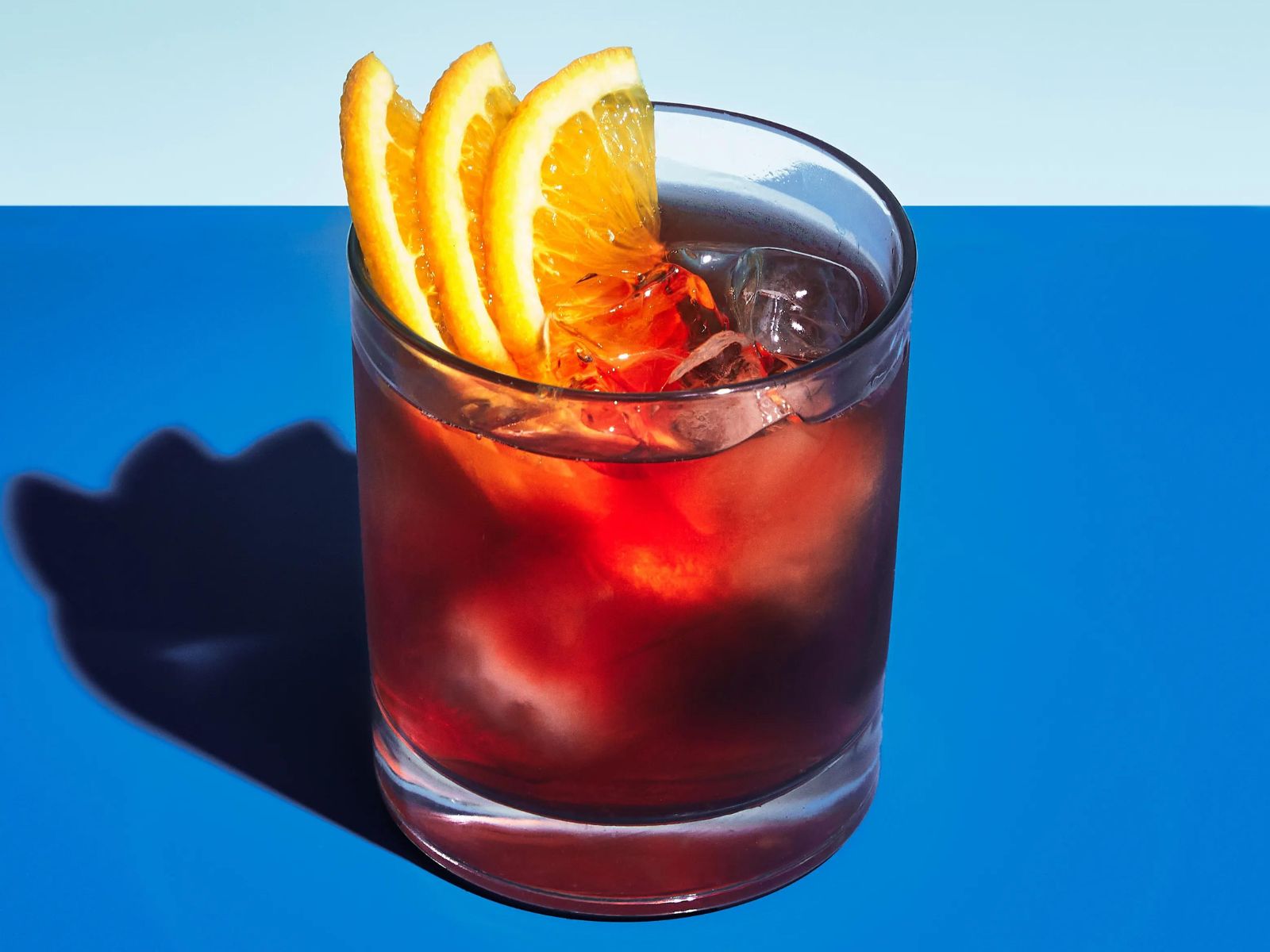Lịch sử huyền bí về những loại cocktails nổi tiếng nhất thế giới